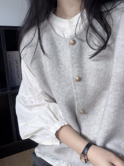 Early Autumn New 2026 Korean Style Loose Outerwear Sweater Women's Knitted Vest Sleeveless Top for Layering