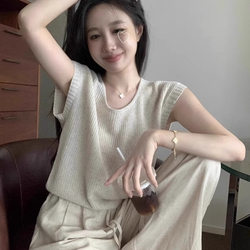 Design-Focused, Unique, Regular Shoulder Knit Short-Sleeve T-Shirt for Women, Summer 2026 New Style, Hollow-Out Inner Layer Base Shirt Top