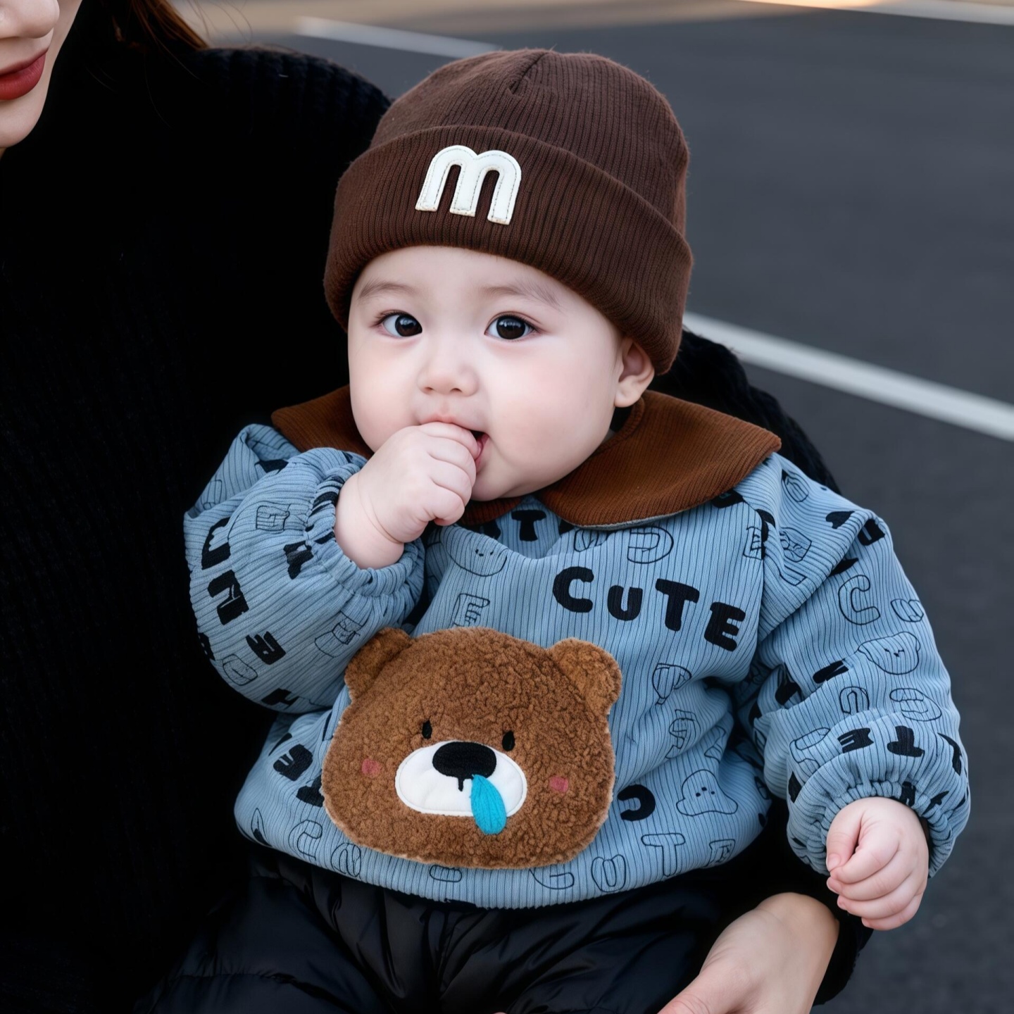 Baby boy's waterproof and dirt-proof smock