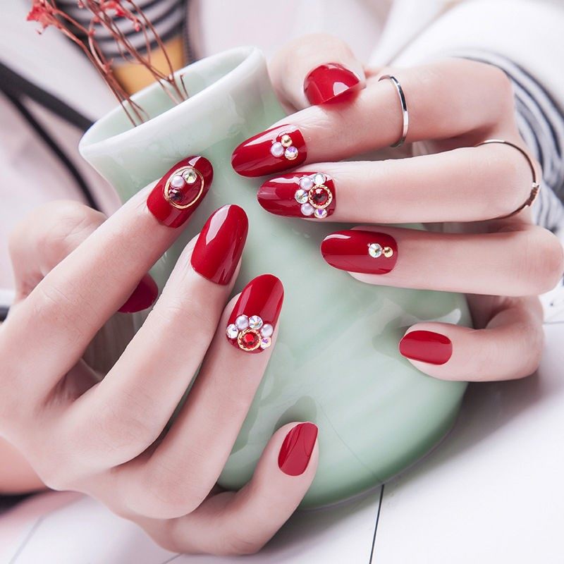 24 pieces of manicure patches fake nails bride wears a removable nail piece finished social nail sticker set