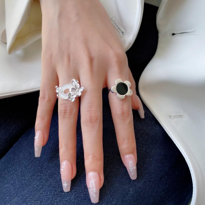 Huahai Original S925 Sterling Silver Ring for Women, Sweet and Unique Resin White Chalcedony Open Flower Design Index Finger Ring