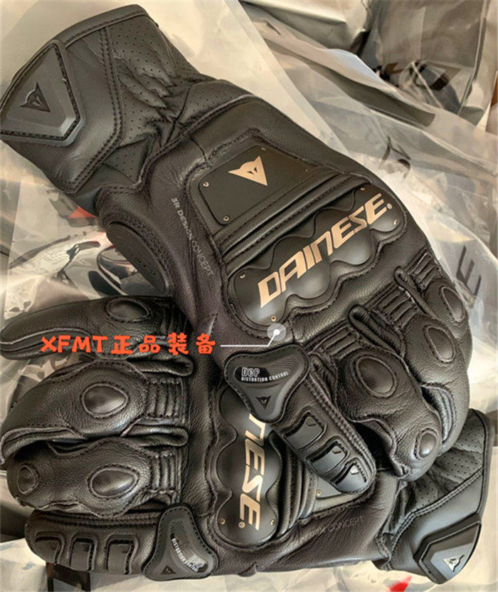 Spot Italian Dainese 4-STROKE EVO 2 generation Dennis Titanium alloy protective racing gloves