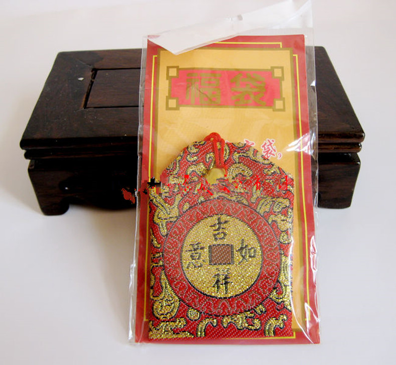 Fabric and beautiful caring bag of pine mascot with wear gifts