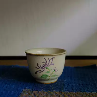 Special dust-free handmade honey gray glaze autumn chrysanthemum tea cup Small teacup Kung Fu tea cup