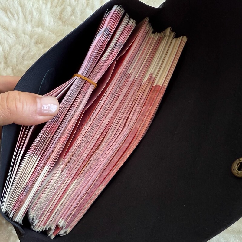 30,000 Yuan Handmade Italian Imported Lambskin Wallet with Large Capacity for Foreign Currency Cash, Suitable for Travel Abroad, Hong Kong Dollars, and Us Dollars