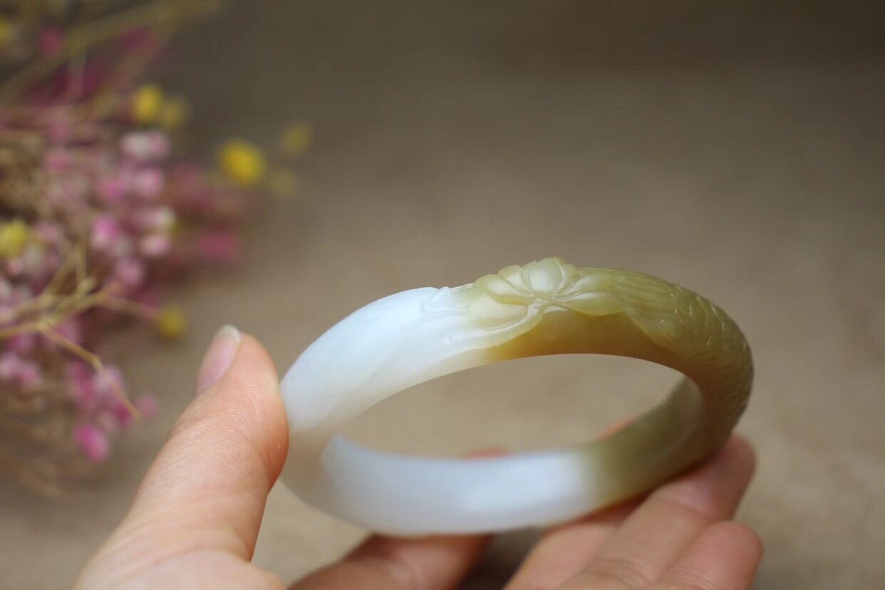 Natural Xinjiang and Tian jade and at the end material floating sugar color women's fine flat bar rat year Wangfu bracelet ornament with certificate oil