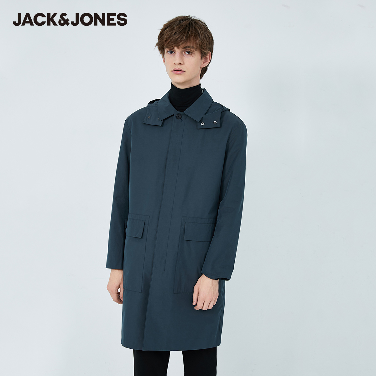 Jack Jones trong một nhỏ gọn áo kinh doanh rãnh rắn màu với nam giới mùa xuân / mùa hè khoe