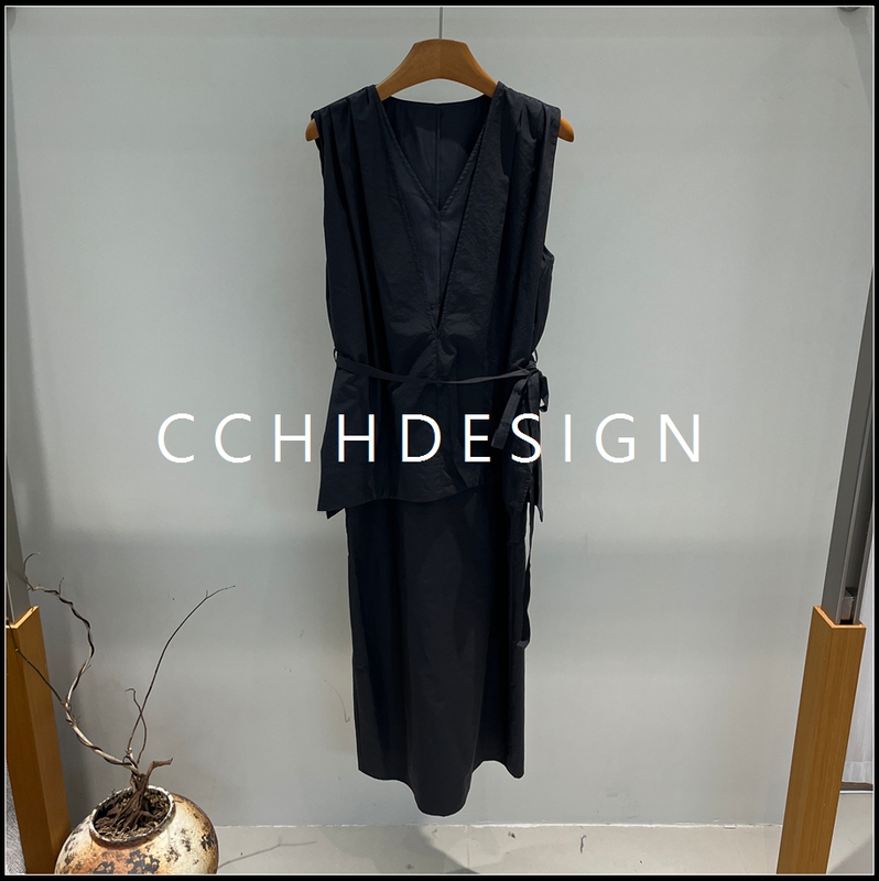 European Women's Fashion 2026 Summer New Simple Wabi-Sabi V-Neck Sleeveless Dress with Waist Tie Long Dress Fashion