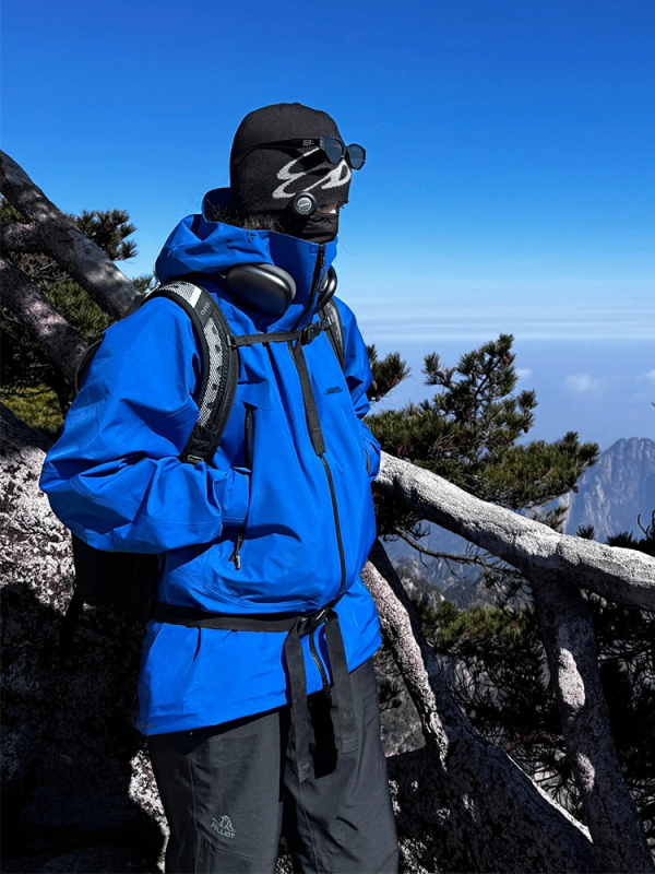 Kasheng Klein Blue Jacket Men's Spring and Autumn 2026 New Three-In-One Outdoor Windproof Mountaineering Jacket