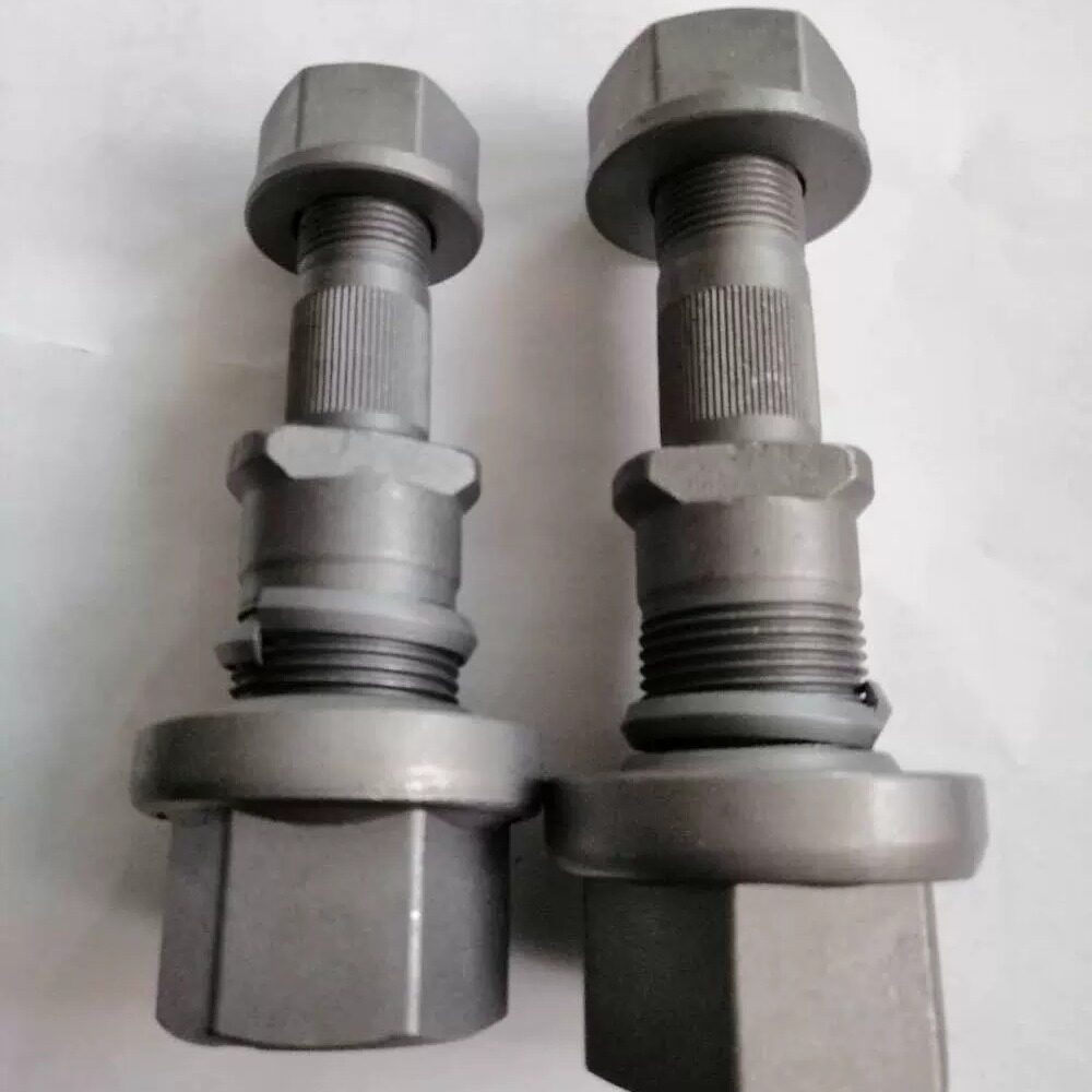 Dongfeng EQ140 145 153 rear tire screws steel plate screws high-strength 40 chrome steel high-quality bolts