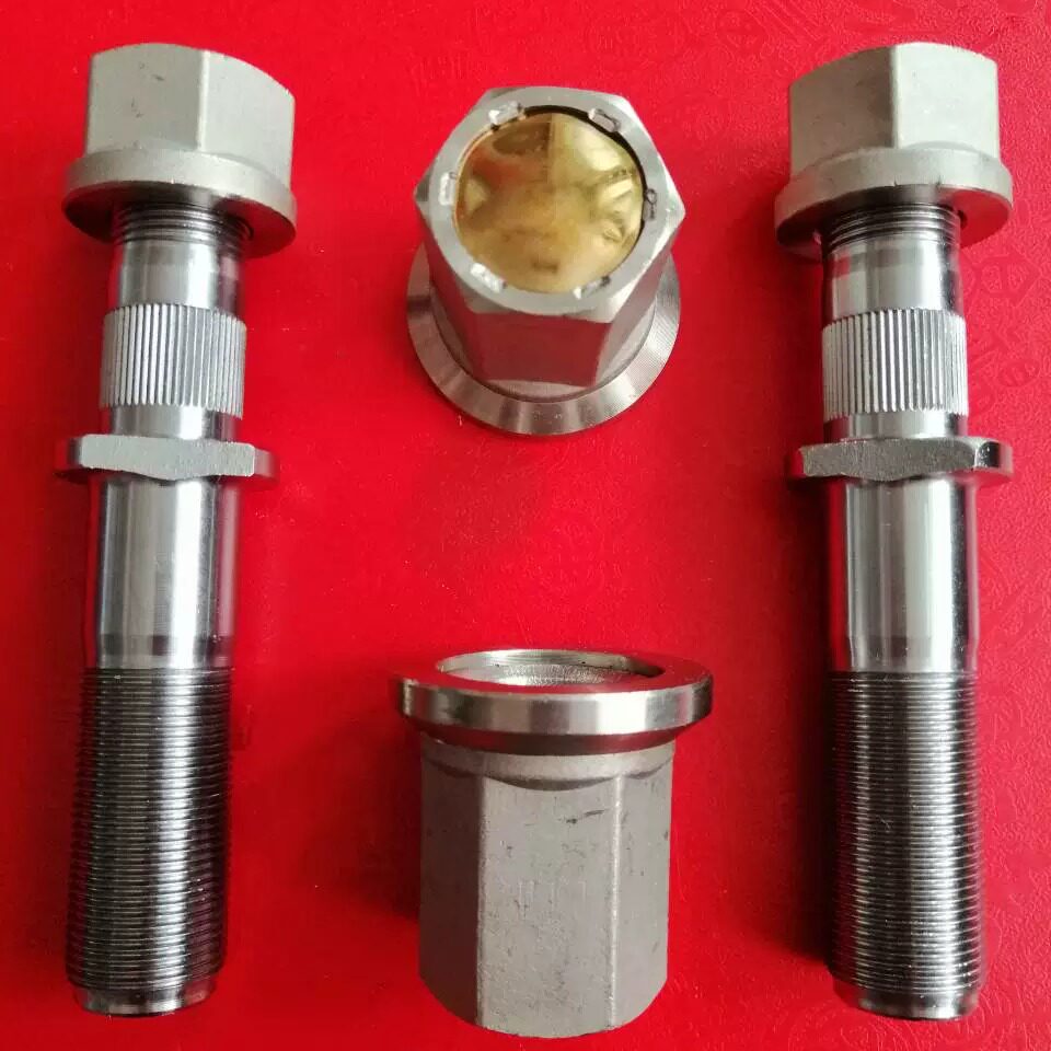 Semitrailer Fufu Bridge Liute Emancipation 457 Bridge Tire Screws Steel Plate Screws 35CrMo Step Steel-bolted Bolt