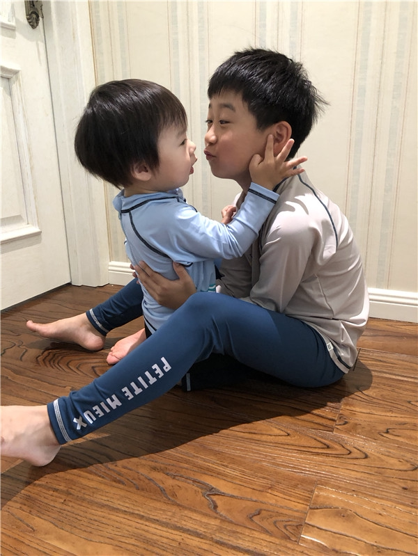 Export Korea ~ Original D children's long sleeve split boy swimsuit quick-drying sunscreen diving suit surf trousers swimsuit 8