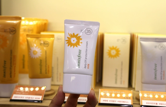 Kem chống nắng Hàn Quốc innsfree phong cách Hyatt SPF35 + dưỡng ẩm làm mới da mặt kiểm soát dầu chống nắng senka