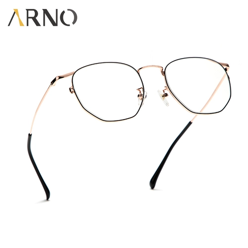 Обесцвечивание старого цветочного зеркала Женщина далеко и почти двойное интеллектуальное автоматическое расслабление молодая мода с высокой точки