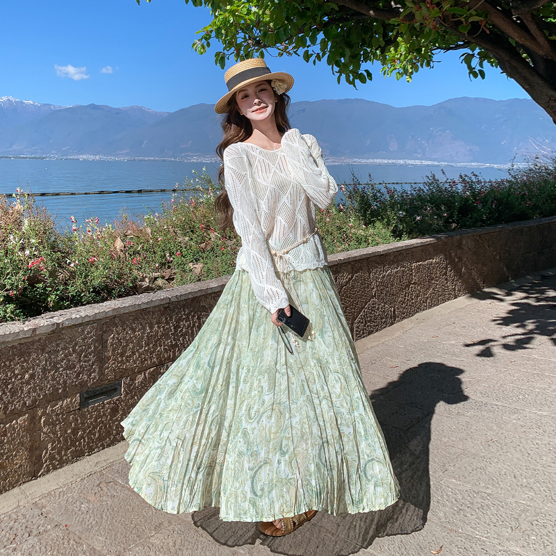 Gorgeous Green Printed Pleated Skirt Set 2026 New Women's Spring/Summer Super Trendy Blouse and Skirt Two-Piece Set