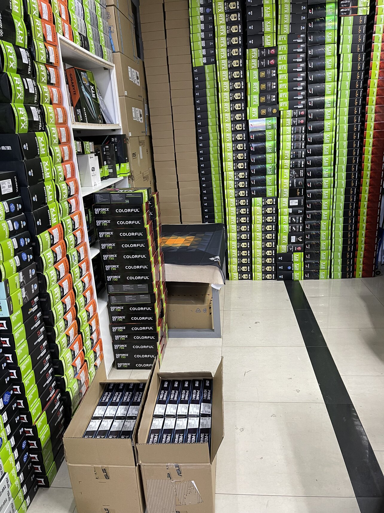 AMD6600XT AMD6600XT 8G 6700XT 6700XT 6800XT 6900XT 16G 6900XT 6500XT graphics card BRAND NEW BOX