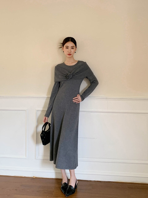 Xxning French-Style Shawl Floral Embellishment Knitted Dress for Women 2025 Autumn High-End Elegant Long Dress