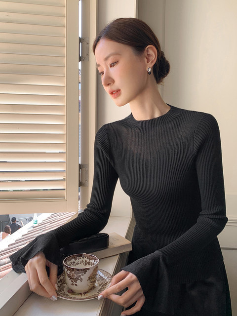 Xxning French-Style Sheer Bell-Sleeve Knit Top 2025 Autumn New Slim-Fit Elegant Long-Sleeve Base Shirt