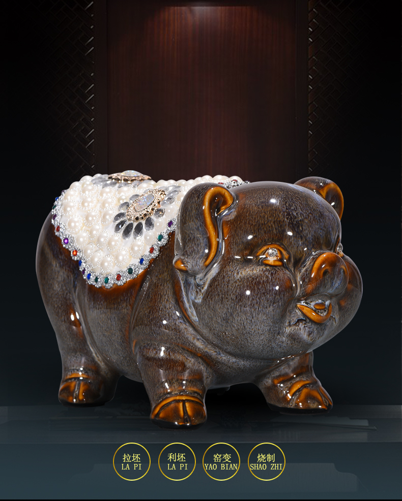 Jingdezhen ceramic up blessing pig furnishing articles creative gift sitting room TV cabinet decoration study of new Chinese style arts and crafts