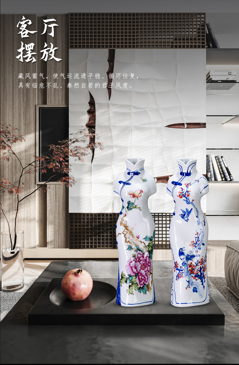 Blue and white cheongsam jingdezhen ceramics hand - made furnishing articles sitting room ark, rich ancient frame home decoration creative process