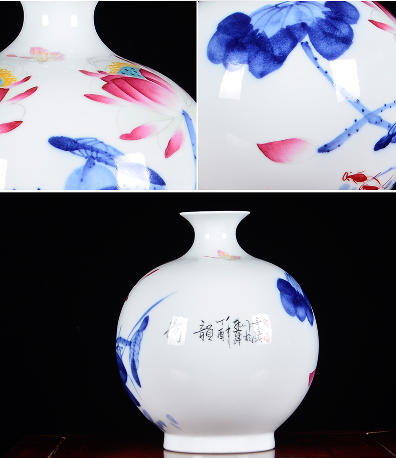 Blue and white porcelain of jingdezhen ceramics famous master hand - made vases, flower arrangement, the new Chinese style sitting room adornment is placed