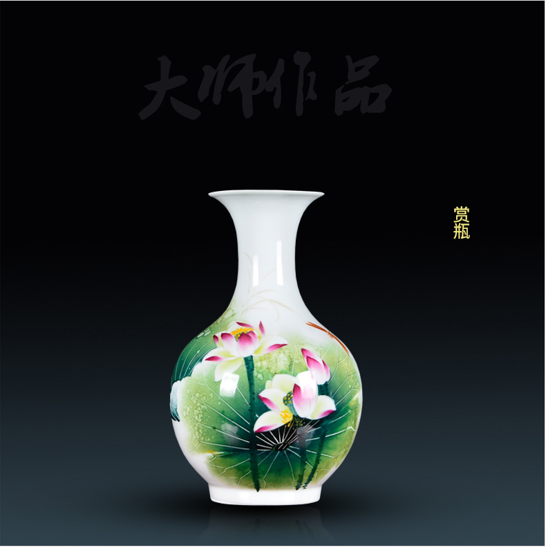 Blue and white porcelain of jingdezhen ceramics famous master hand - made vases, flower arrangement, the new Chinese style sitting room adornment is placed