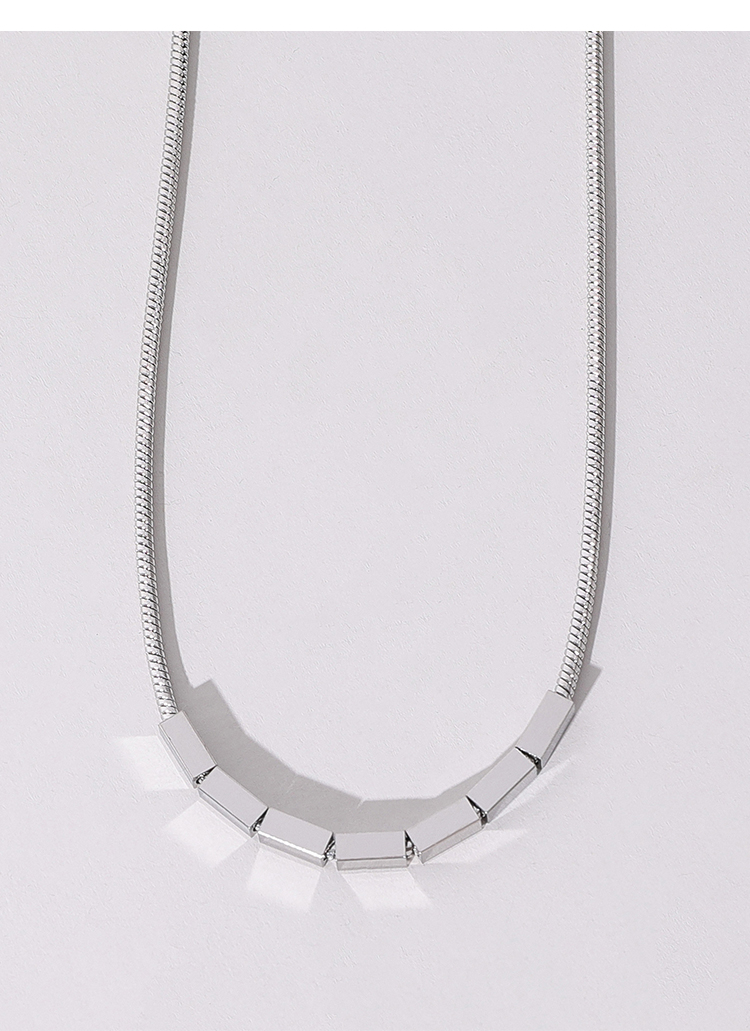 Rectangular necklace with minimalist hip-hop rap trendsetter fitness Instagram versatile titanium steel lock bone chain_voghion.com