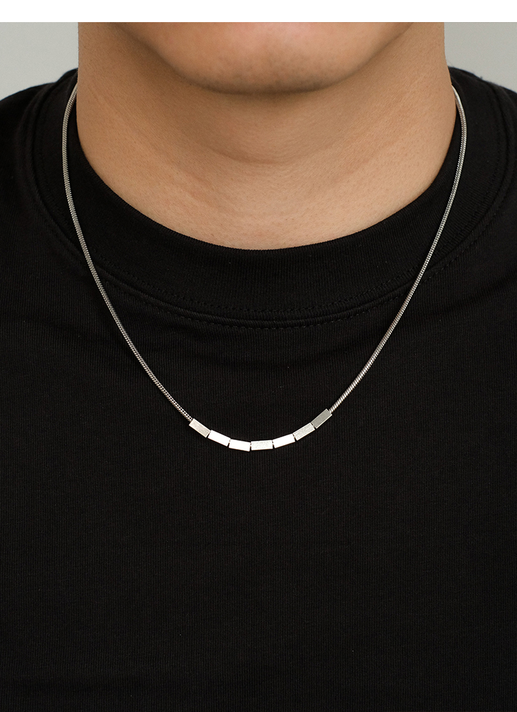 Rectangular necklace with minimalist hip-hop rap trendsetter fitness Instagram versatile titanium steel lock bone chain_voghion.com