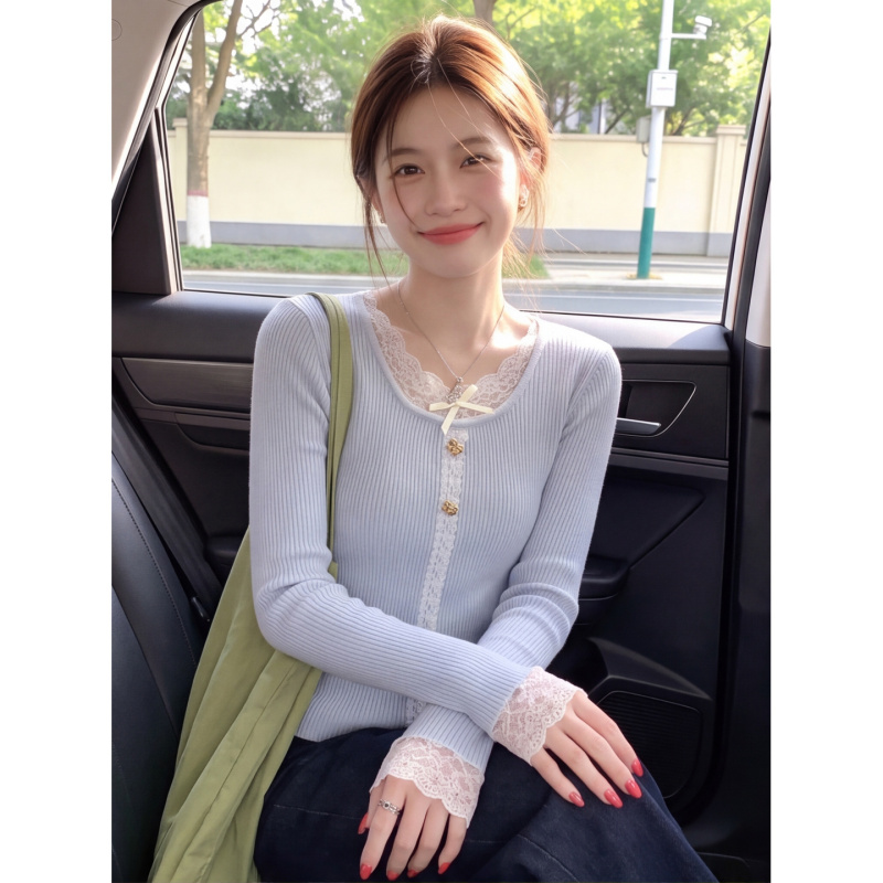 Korean-Style Sweet Lace Patchwork Round-Neck Blue Knit Sweater for Women, Autumn Fashion, Elegant and Age-Reducing Long-Sleeve Top Korean-Style Sweet Lace Patchwork Round-Neck Blue Knit Sweater for Women, Autumn Fashion, Elegant and Age-Reducing Long-Sleeve Top