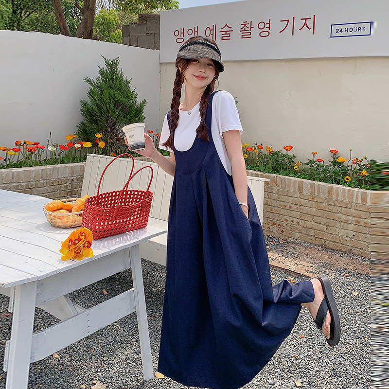 2025夏季甜酷少女必入：超火蓝色牛仔背带裙_连衣裙_淘宝服装网