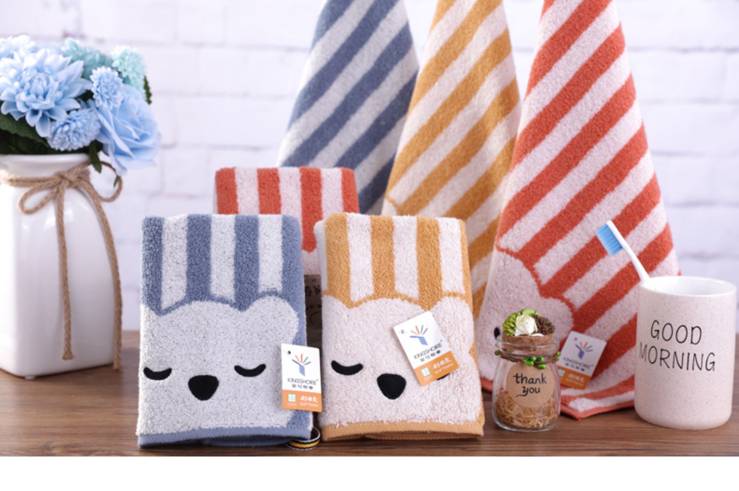 Vàng số bông khăn khăn nhỏ khăn vuông treo phim hoạt hình dễ thương thêu khăn mềm và thấm - Khăn tắm / áo choàng tắm khăn lau mặt cao cấp