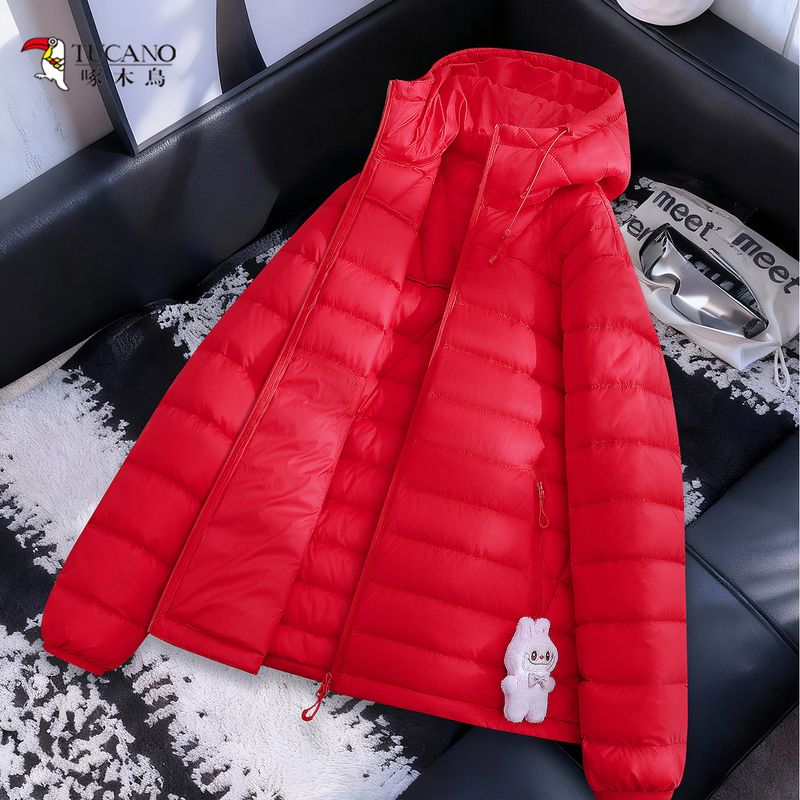 Woodpecker Hooded down Jacket for Men and Women 2026 Autumn and Winter New Short Style Fashionable Lightweight Warm Red Jacket for Layering Woodpecker Hooded down Jacket for Men and Women 2026 Autumn and Winter New Short Style Fashionable Lightweight Warm Red Jacket for Layering