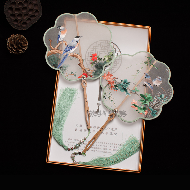 Embroidery Tuan Fan Handmade Su Embroidery Double Sided Embroidery Palace Fan Chinese Style Embroidery Fan Classical Tuan Fan Craft TableTop Ornament