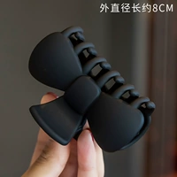 Черная галстук-бабочка