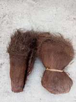 Brown clothing home wild mountain palm coat Green rose stick Brown slice brown bark brown bark brown silk flower pot green plant potted