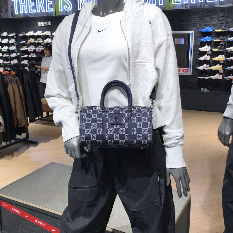 Nike Jordan Casual Aj Dark Denim Blue Handbag Crossbody Bag Shoulder Bag for Women Iz8440-455 Nike Jordan Casual Aj Dark Denim Blue Handbag Crossbody Bag Shoulder Bag for Women Iz8440-455