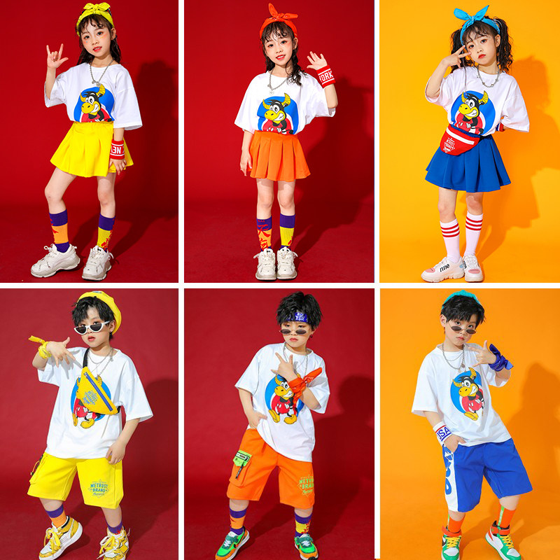 Sixty-one Children's Show Clothing Kindergarten Choir Kindergarten Show Elementary Student Games Opening Class
