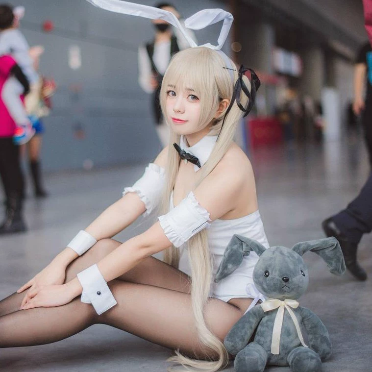 Spot một bộ đầy đủ các cạnh của bầu trời cos ngày mùa xuân hoang dã mái vòm vòm em gái cosplay trang phục loli trang phục thỏ tóc giả - Cosplay