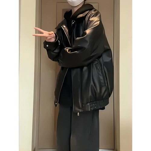 Черная демисезонная куртка, бейсбольная короткая форма, изысканный стиль, в американском стиле