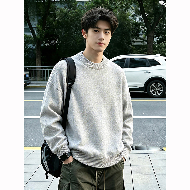 Cleanfit Light Gray Crew Neck Sweater for Men, Autumn and Winter Base Layer Knitwear, Lazy Style with a High-End Feel, Fleece-Lined Jacket Cleanfit Light Gray Crew Neck Sweater for Men, Autumn and Winter Base Layer Knitwear, Lazy Style with a High-End Feel, Fleece-Lined Jacket