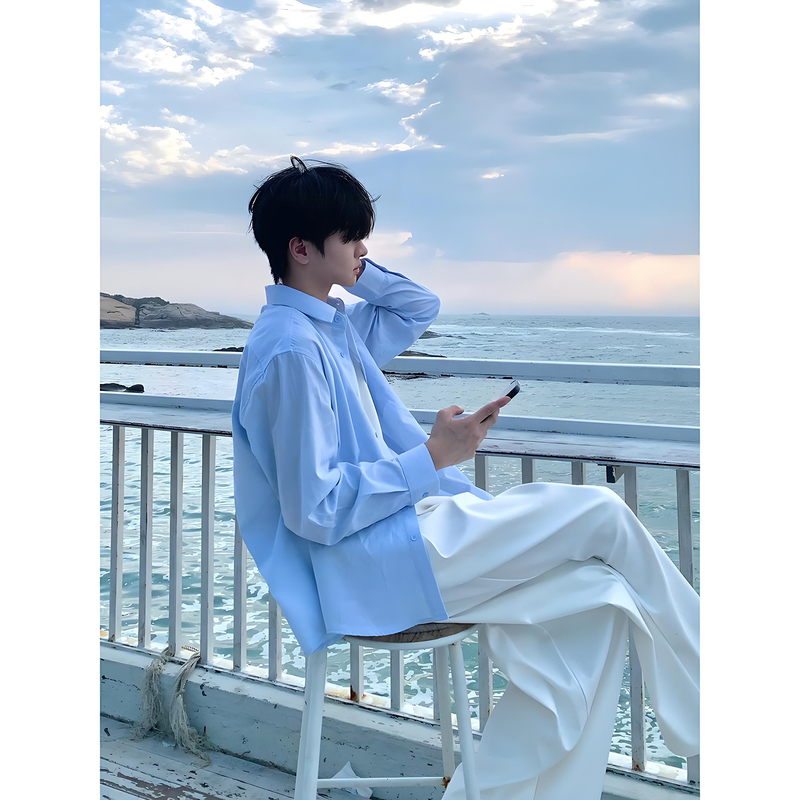 Light Blue Casual Long-Sleeved Shirt for Men, Autumn Relaxed Casual Shirt, Japanese Retro Loose-Fitting Layered Jacket Light Blue Casual Long-Sleeved Shirt for Men, Autumn Relaxed Casual Shirt, Japanese Retro Loose-Fitting Layered Jacket