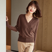 Fa-style retro foreign air Aging Design Sensation V Collar Sweater Woman 2022 Chunqiu New high-end cotton wool needling cardigan