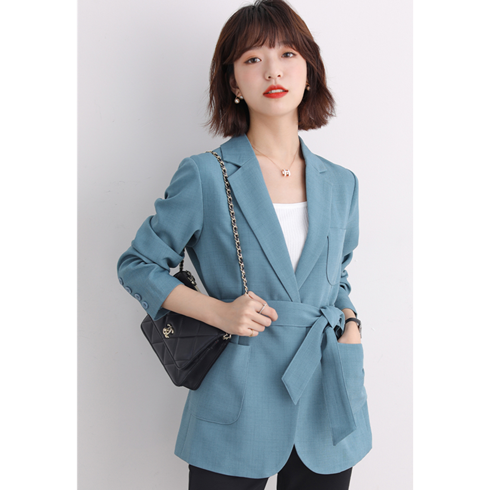 Workplace Got Talent ~ Korean version Temperament Commute Suits Women 2022 Spring Autumn Season New Laces Show Skinny Suit Jacket Woman