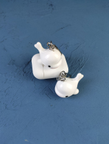 Whale dolphins beluga whale keychain for Apple headphones airpods2 generation protective cover silicone earphones second generation