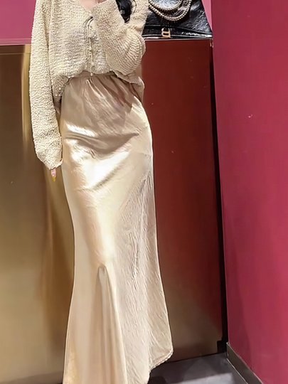 Jupe en satin d'acétate français pour femmes, nouveau tempérament, taille haute, amincissante, haut de gamme, couvrant les hanches, tendance 2025