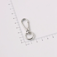 Одинарная пряжка K белого цвета 063