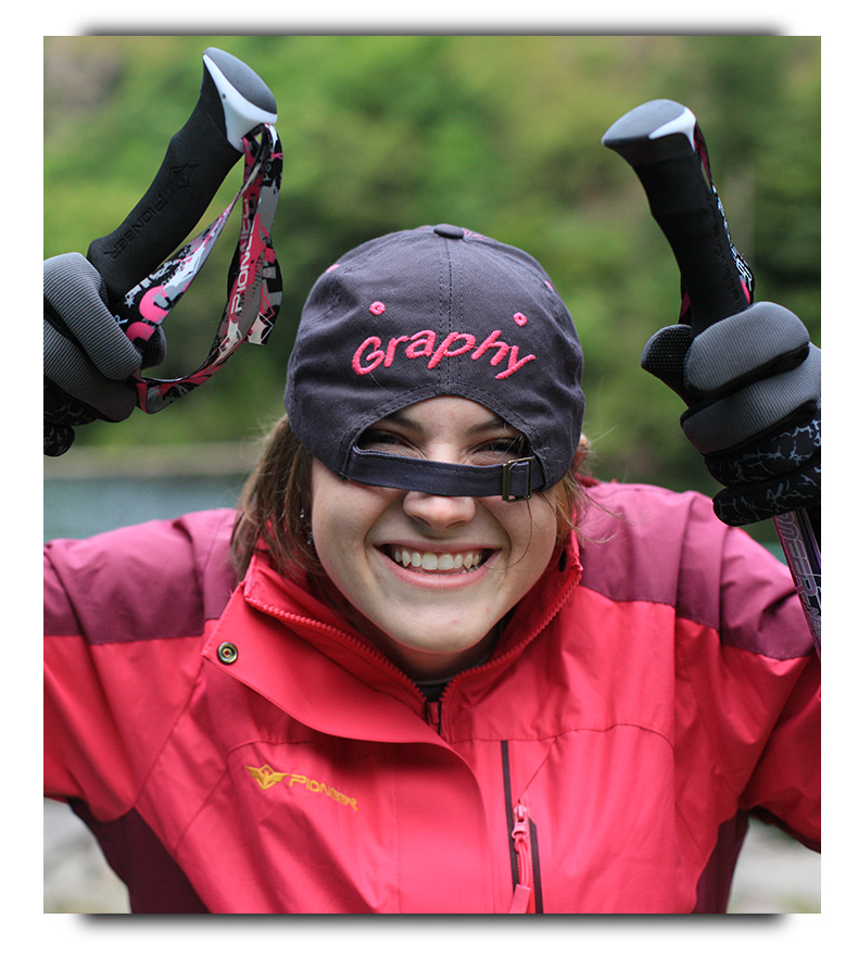 Trailblazer ngoài trời trekking cực khóa carbon siêu nhẹ trekking cực carbon sợi mía ba phần siêu nhẹ cực ngắn - Gậy / gậy gậy đa năng