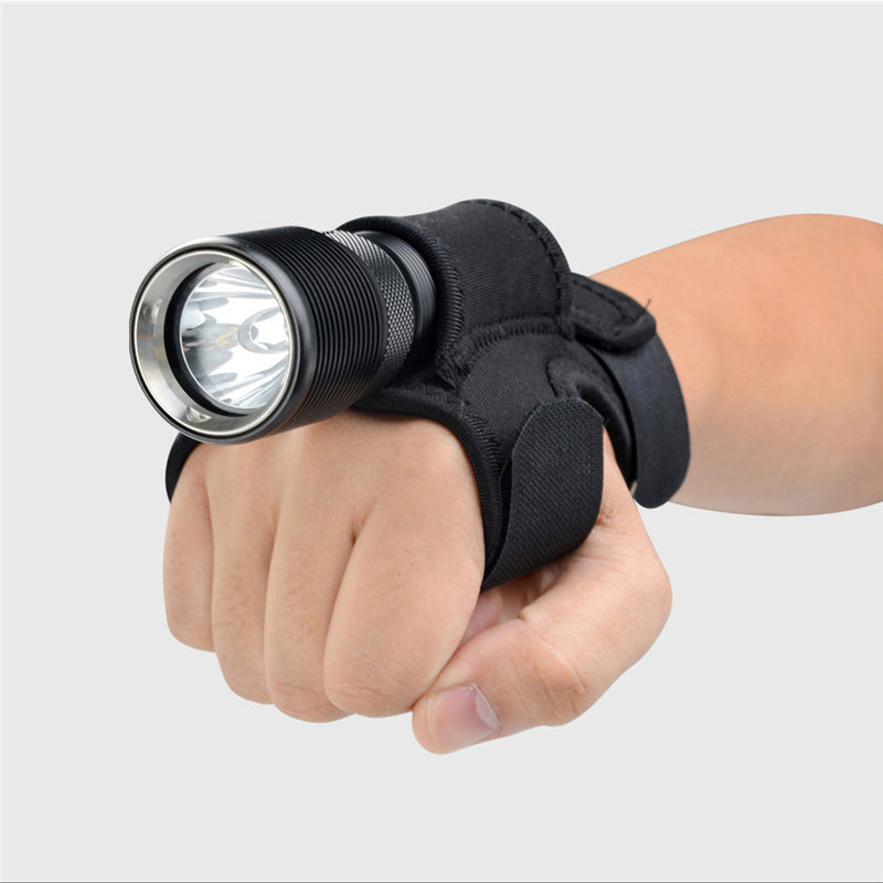 Professional snorkeling flashlight T6L2 super bright catch fish wrist arm LED waterproof diving flashlight underwater lighting