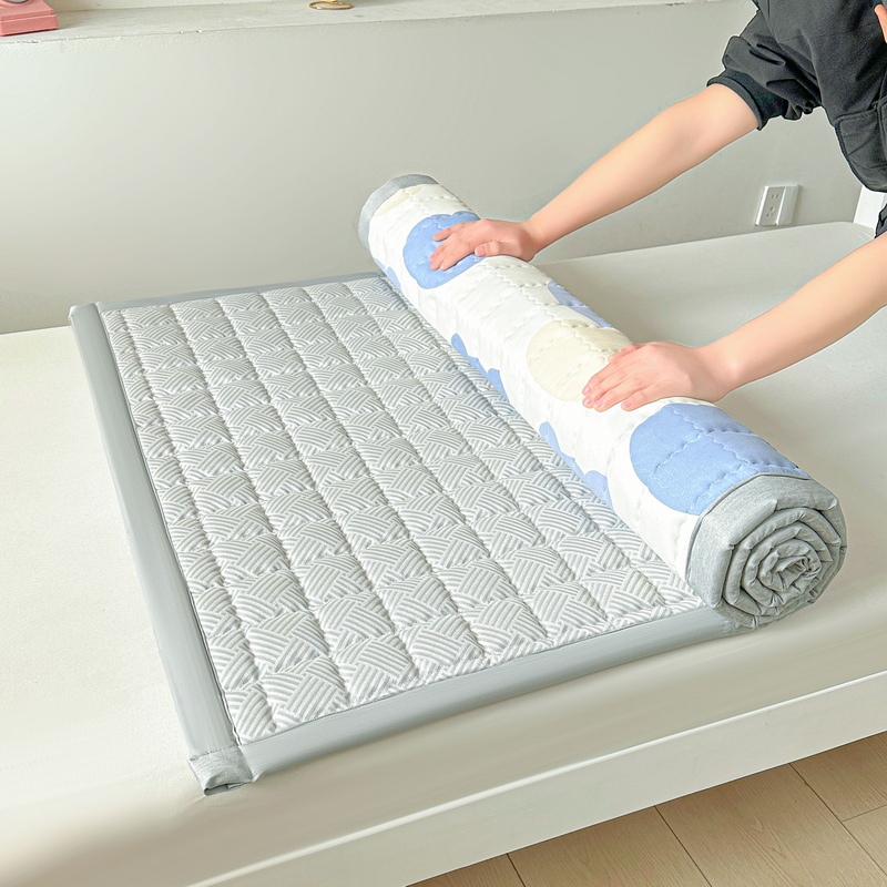 Winter and Summer Dual-Use Cooling Mat Mattress, Specially Designed for Student Dormitories, Machine Washable, Carbon Light Ice Silk, Thin Home Mattress Pad