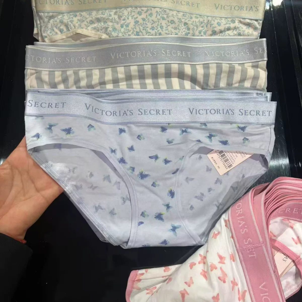 Comfortable pants, trousers, (Physicals), hip-accented